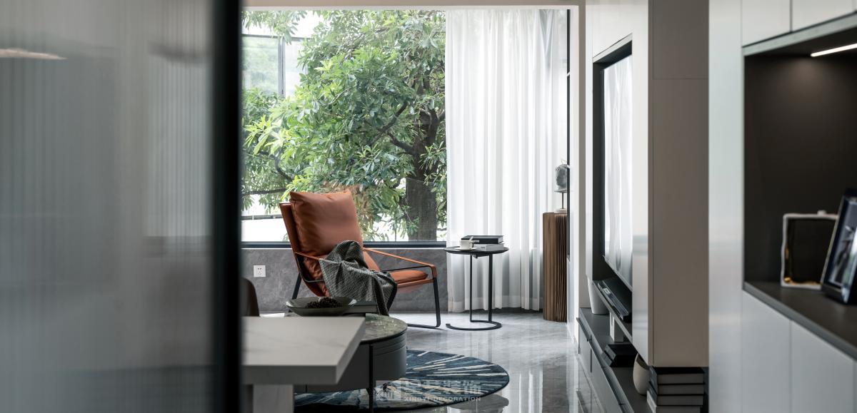 等風(fēng)來(lái)